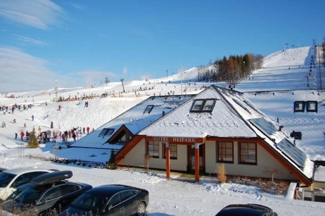 Heipark Tosovice Hotel Eksteriør billede